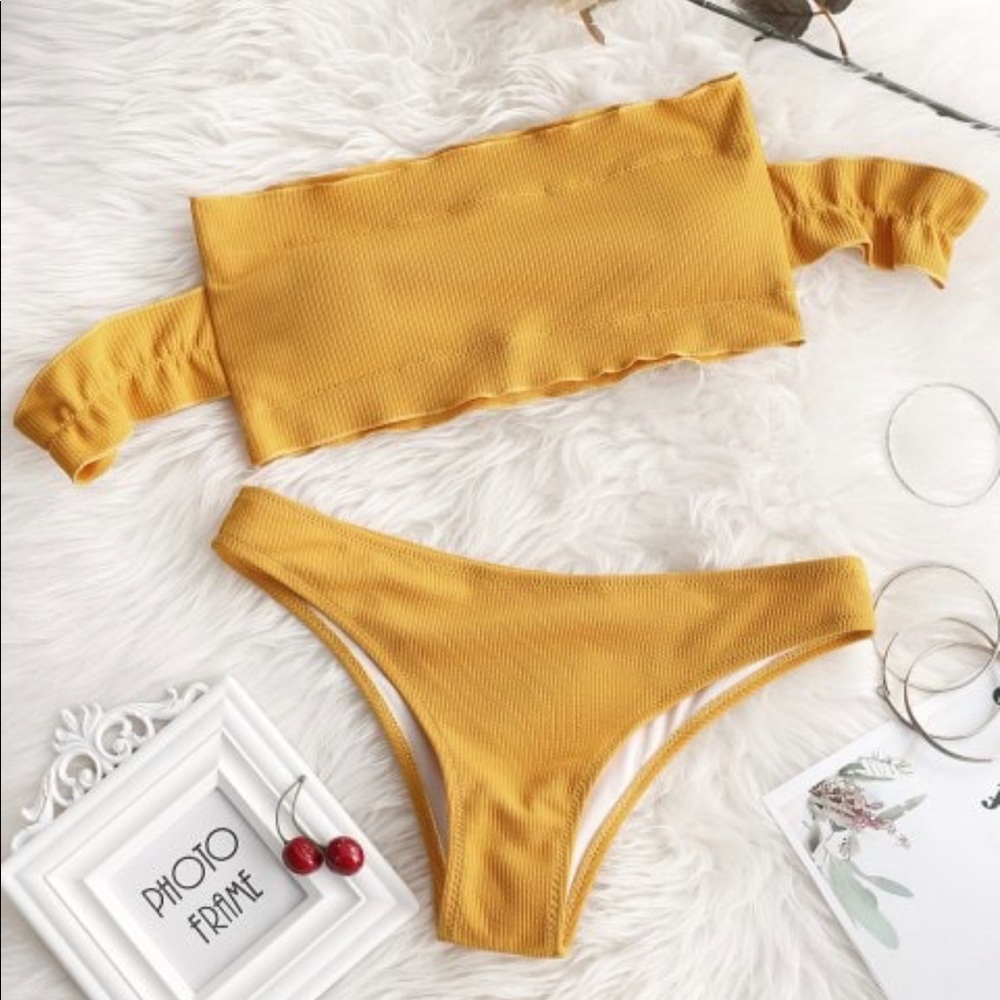 Large off the shoulder ruffles ribbed bikini